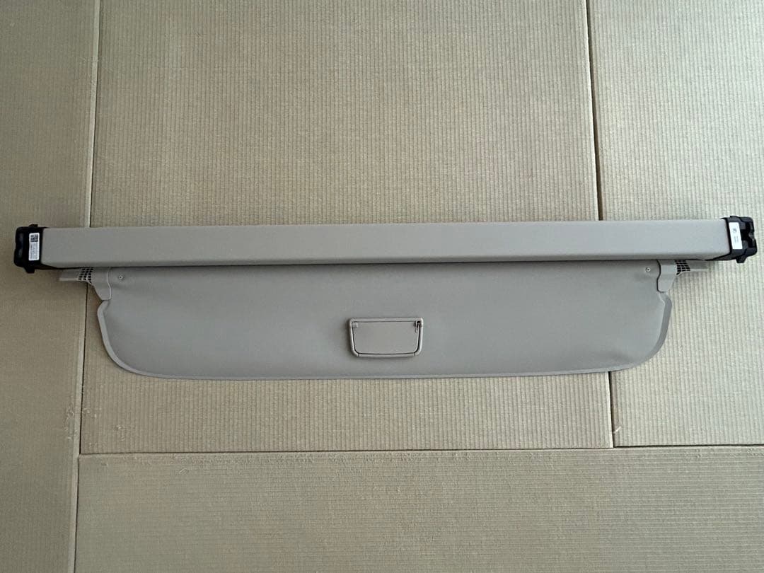 純正　ボルボ　V60 ラゲッジカバー