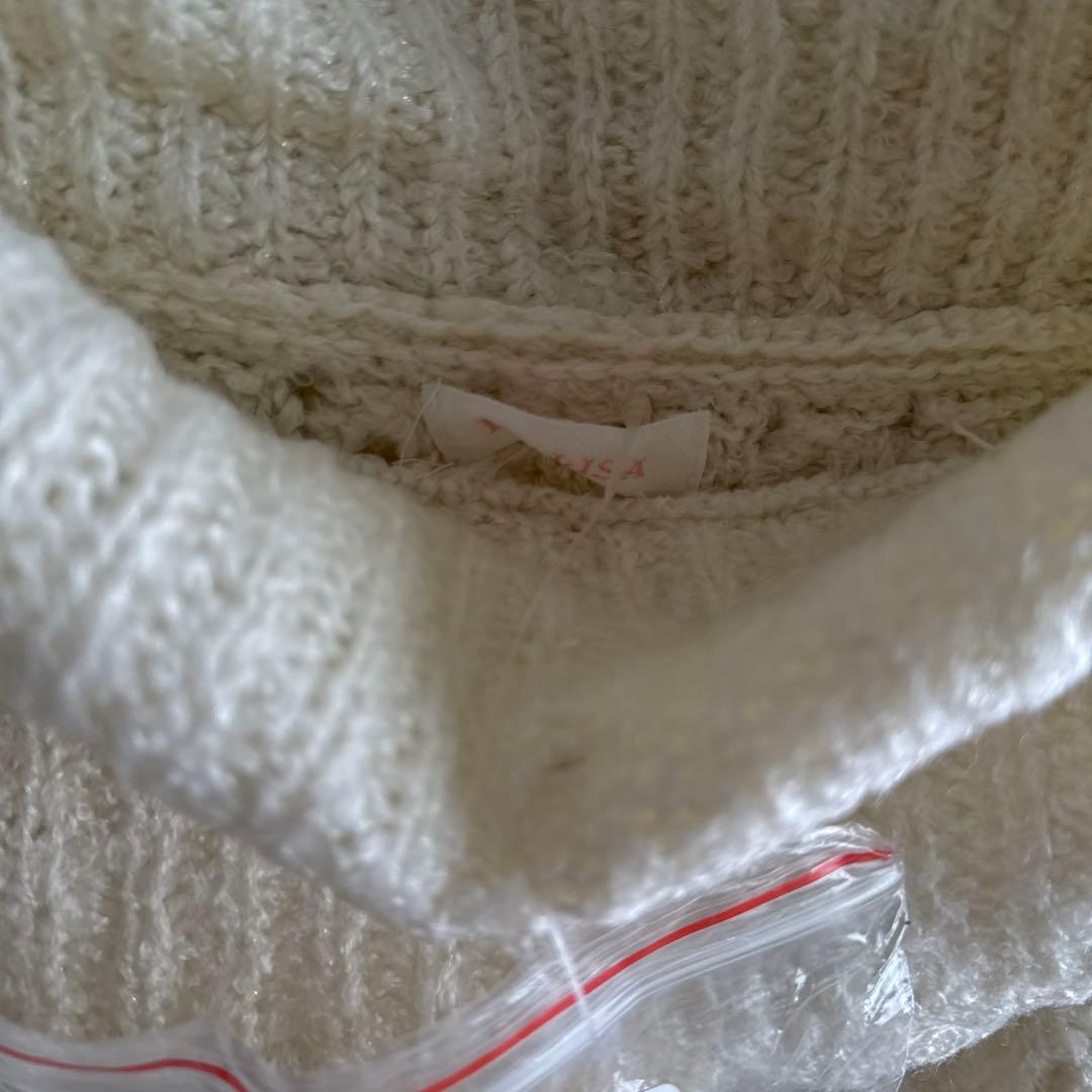 【訳あり特価】リズリサ　オフショルオフホワイト セーターLIZ LISAリボン付