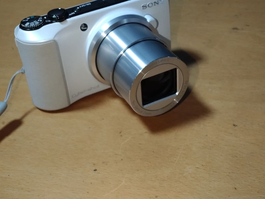 美品 SONY DSC-HX10V サイバーショット デジタルカメラ ホワイト