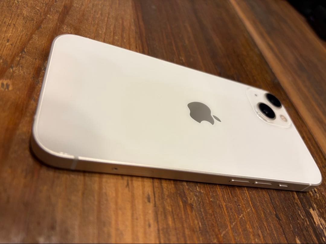 Apple iPhone 13 256GB スターライト