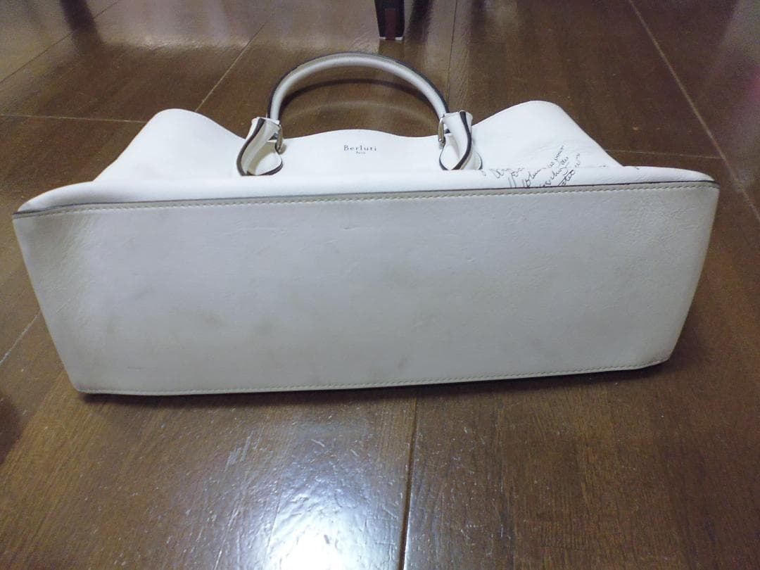 希少　限定品　ベルルッティ　トゥジュール　白　カリグラフィー　トートバッグ