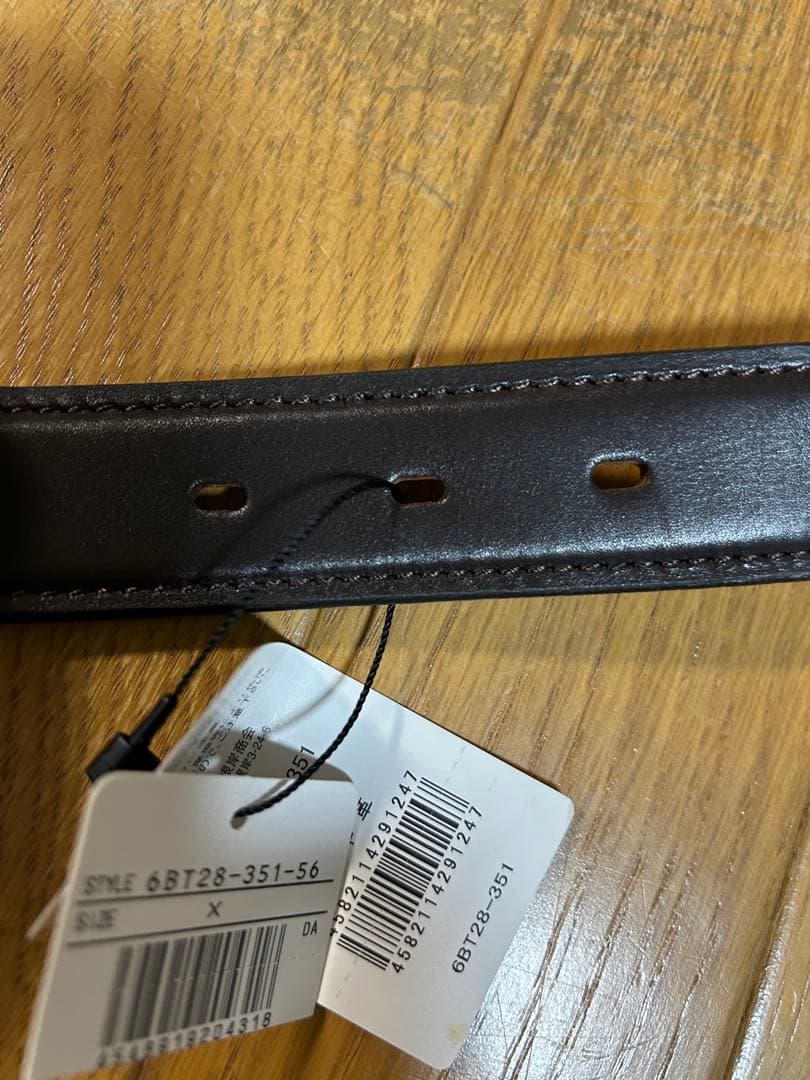 美品　BURBERRY レザーベルト　ダークブラウン×シルバー金具　牛革