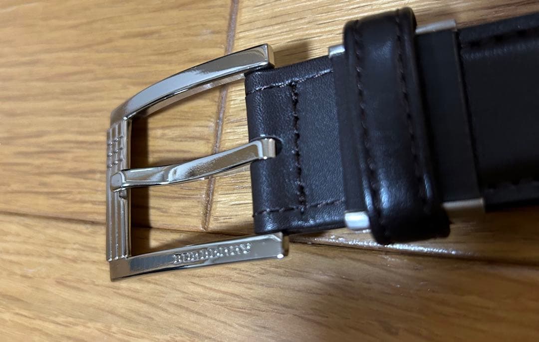 美品　BURBERRY レザーベルト　ダークブラウン×シルバー金具　牛革