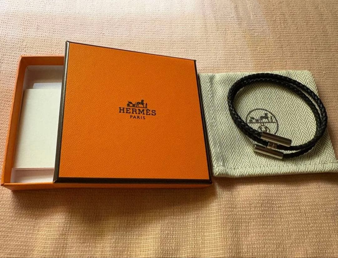 HERMES レザーブレスレット　トゥルニ　トレッセ
