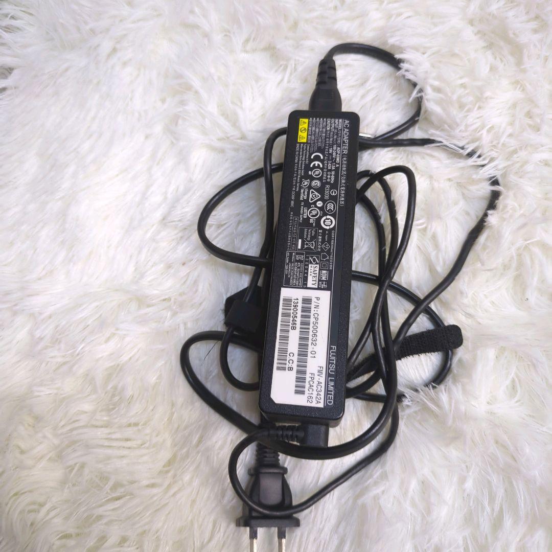 富士通　フジツウ　FMV-NKB10　パソコン タブレット