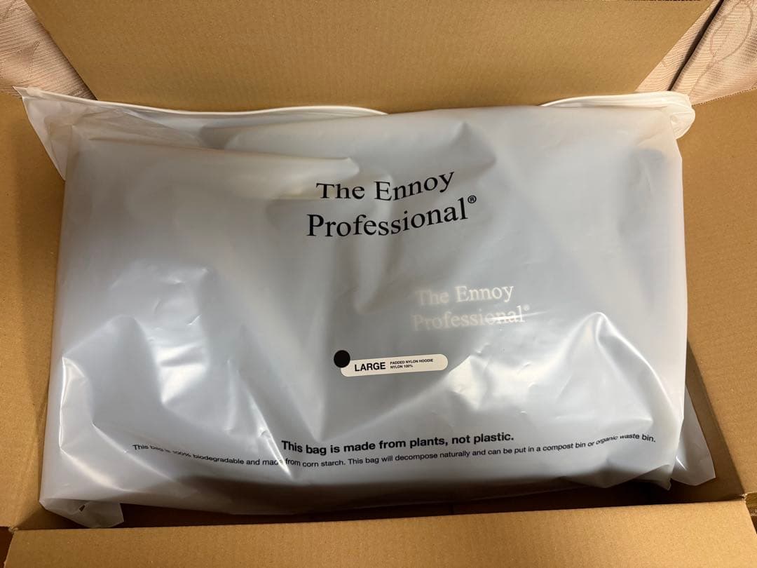 ENNOYとスタイリスト私物PADDED NYLON HOODIE BLACK