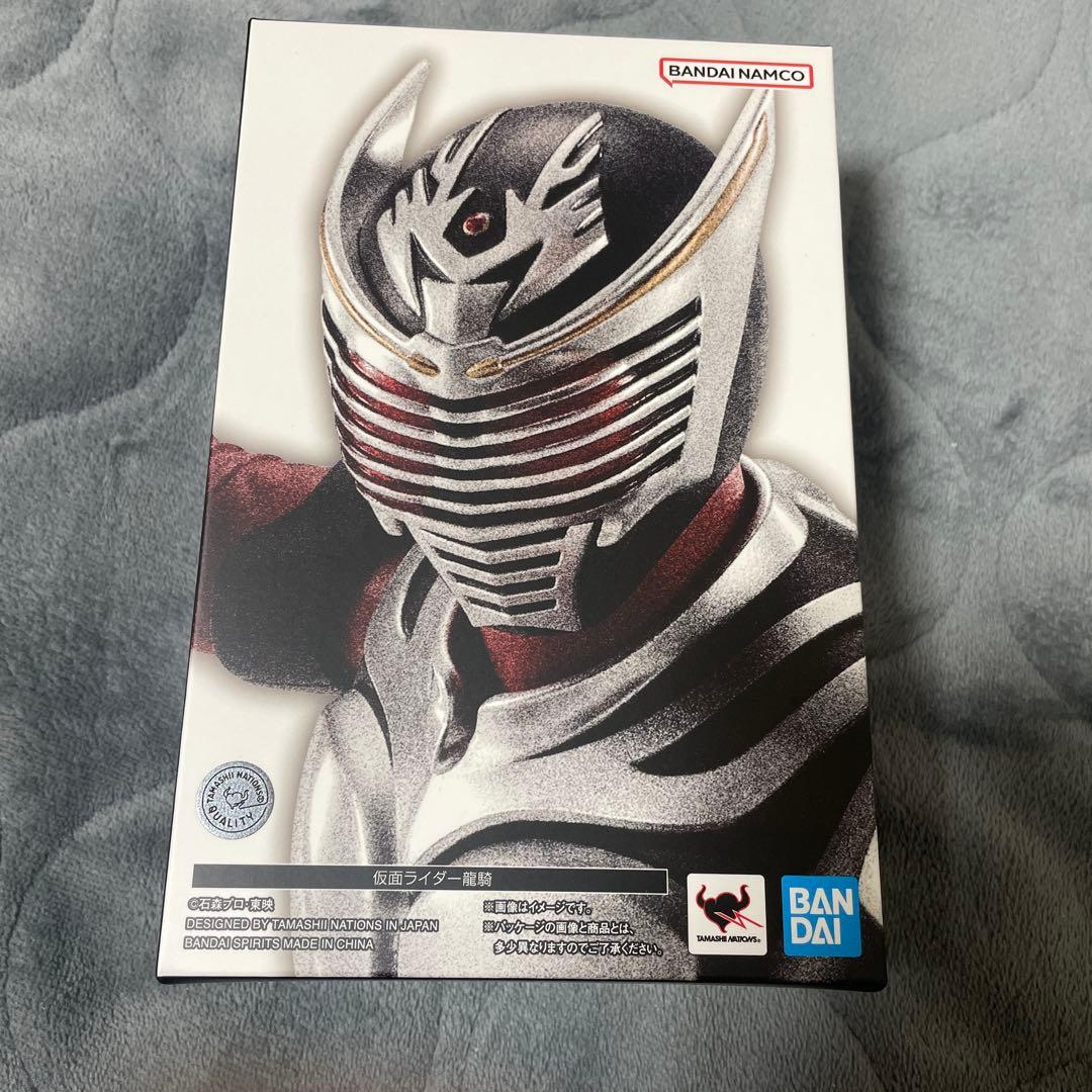 新品未開封 S.H.figuarts 真骨彫製法 仮面ライダー龍騎