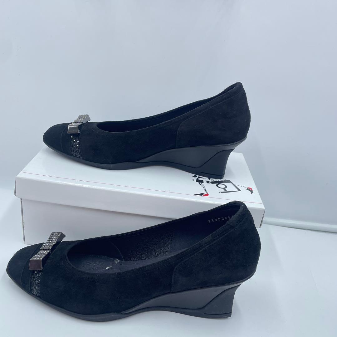 『未使用』コンポジション9 パンプス　リボン　ブラックスエード 四角バックル25