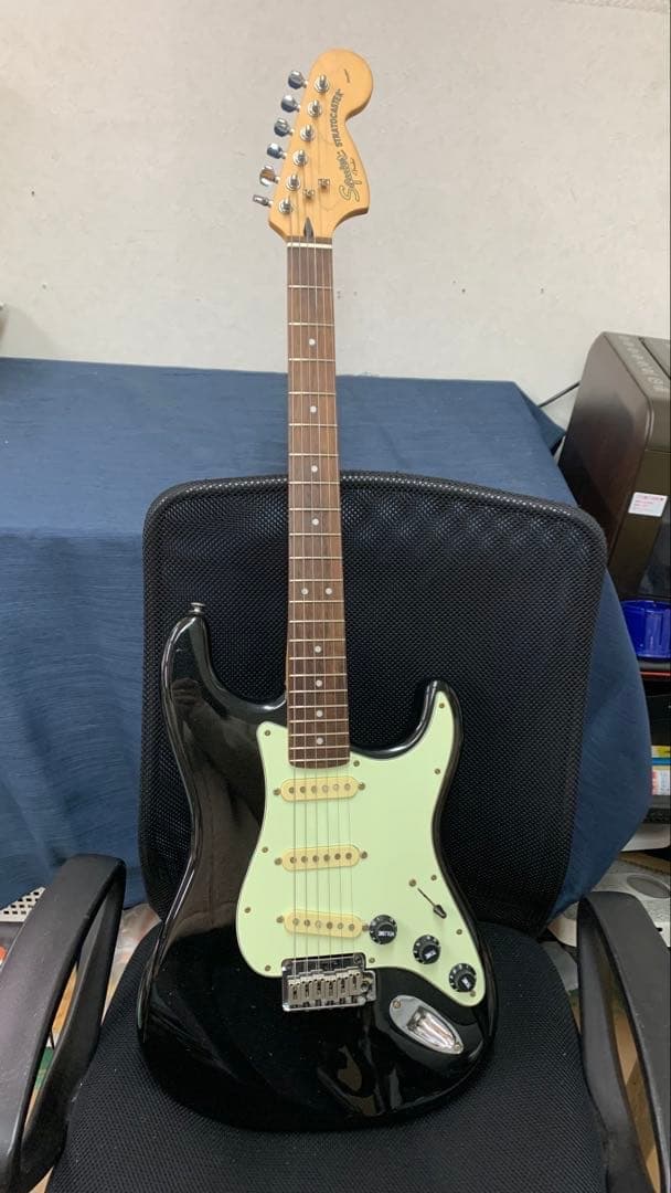 Squier ストラト Stratocaster スクワイヤー フェンダー