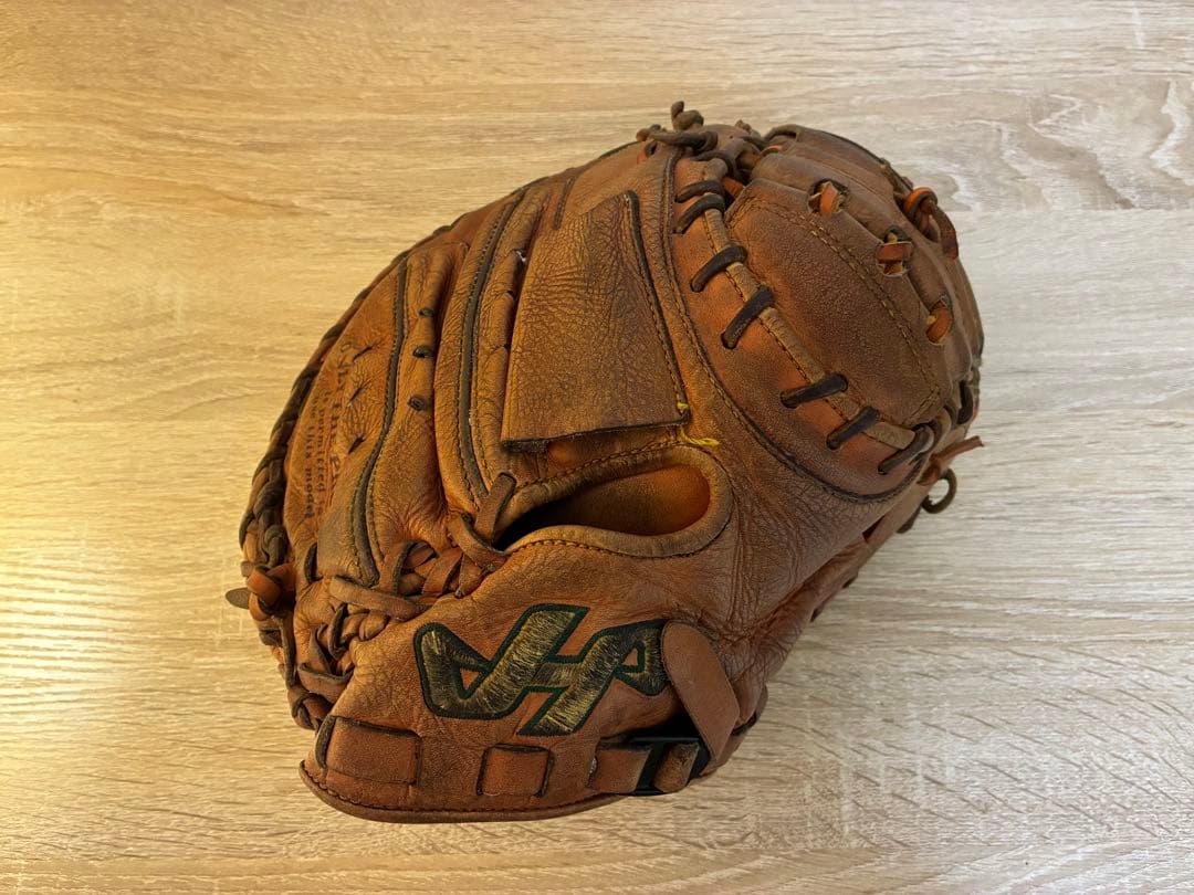 ハタケヤマ　αxシリーズ和牛　キャッチャーミット　硬式用