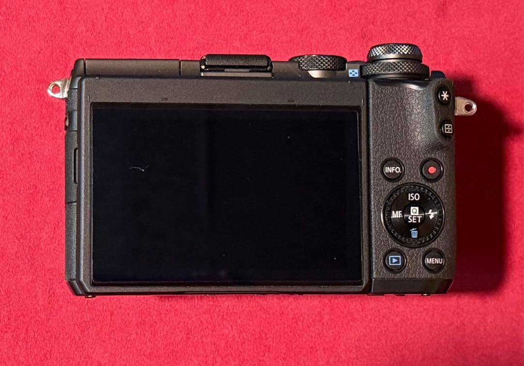 Canon EOS M6 + ズーム11-22mm+単焦点 EF-M 22mm