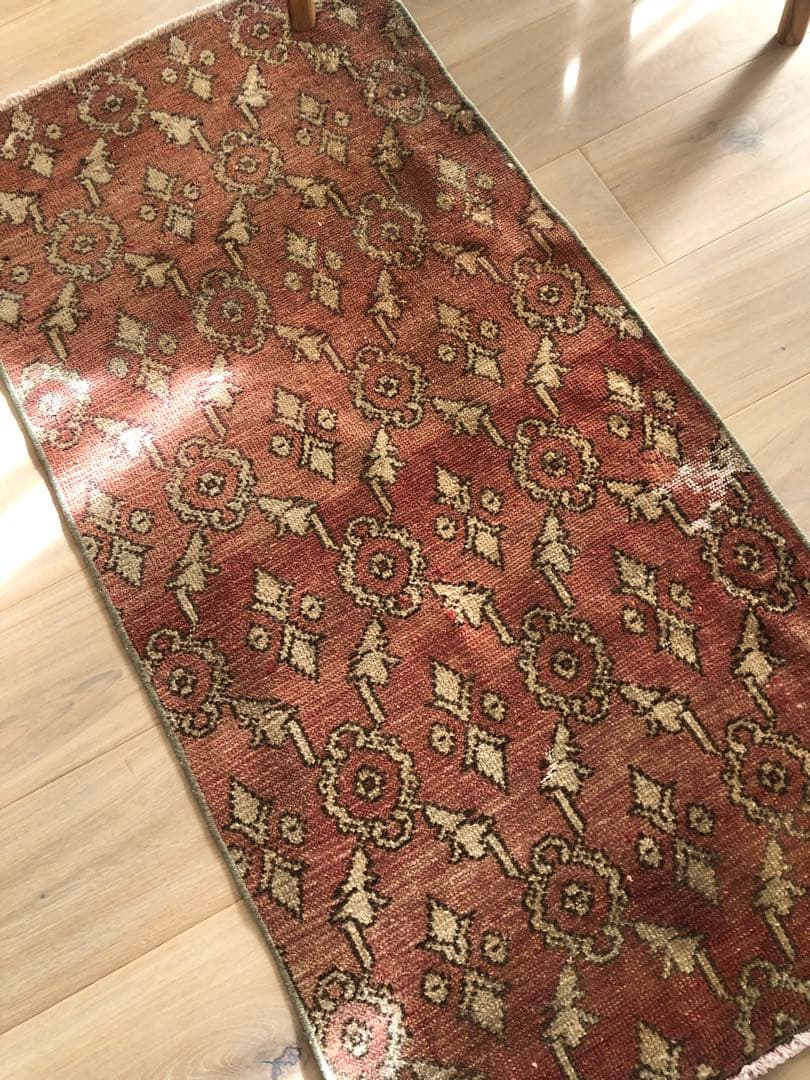 ヴィンテージラグ　ジオメトリック　幾何学　トルコ　アナトリア　オーバーダイ