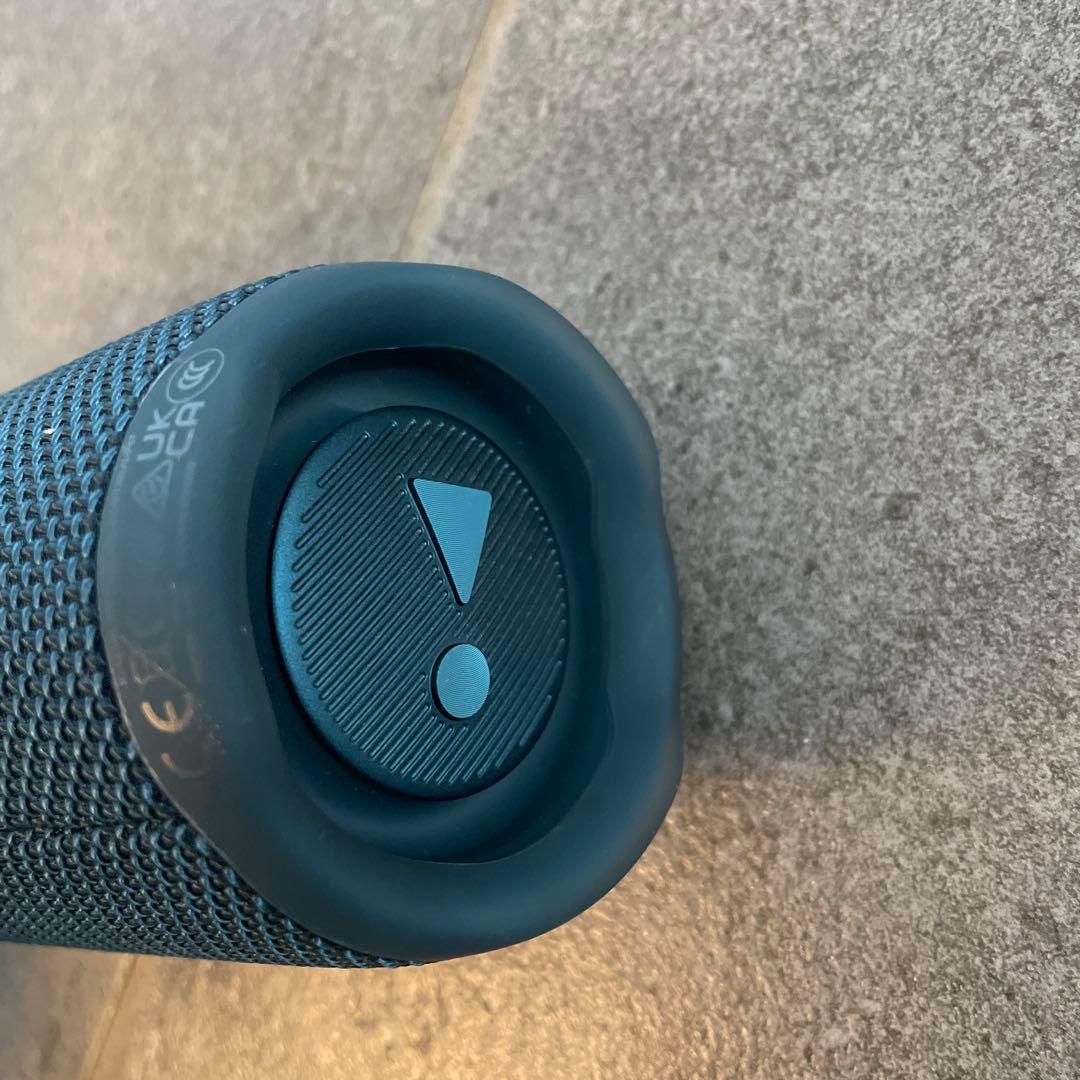 美品JBL FLIP6 ワイヤレススピーカー