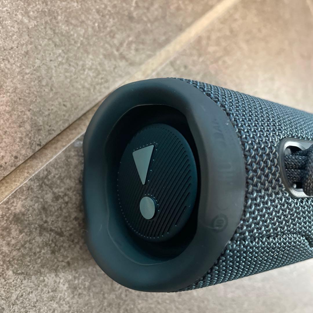 美品JBL FLIP6 ワイヤレススピーカー