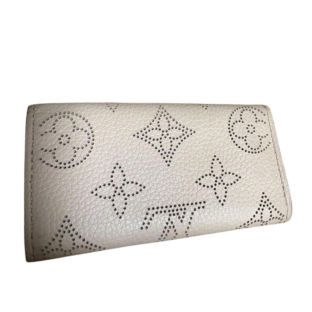 ルイヴィトン キーケース マヒナ キーホルダー