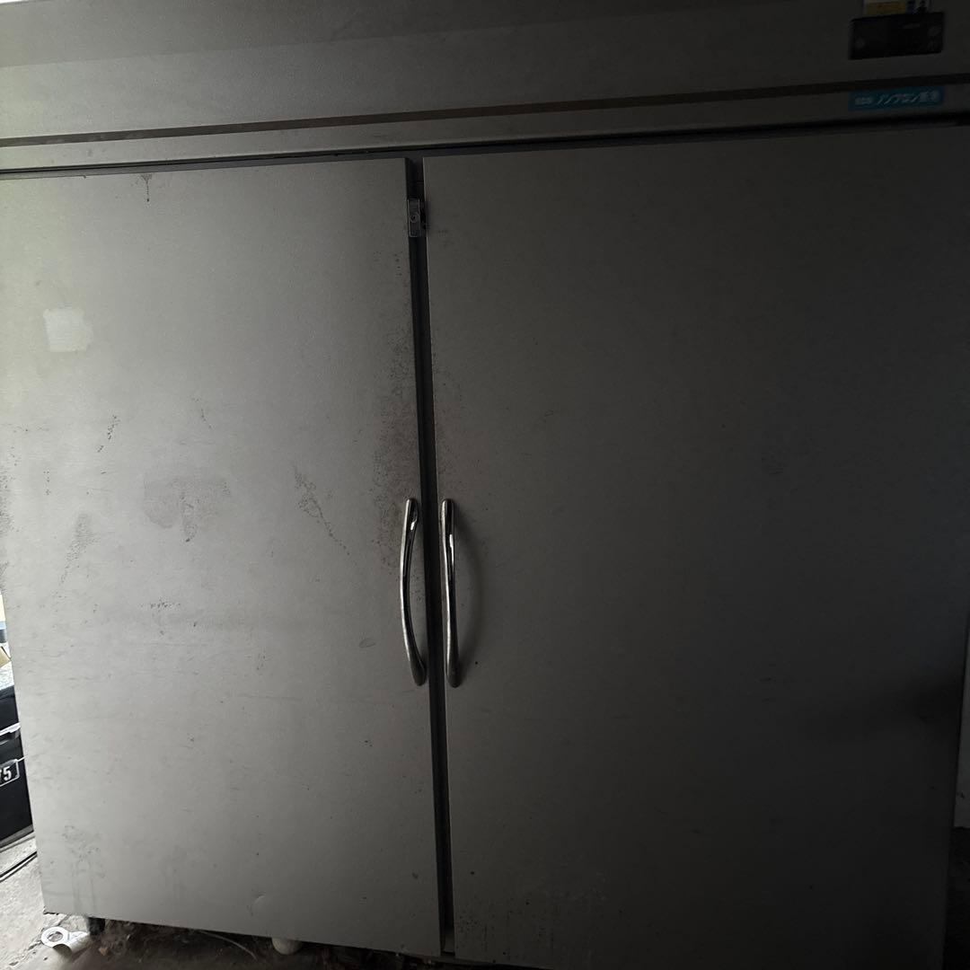 大和冷機　2015年式　業務用冷蔵庫　631Ｄ-ＦＳ