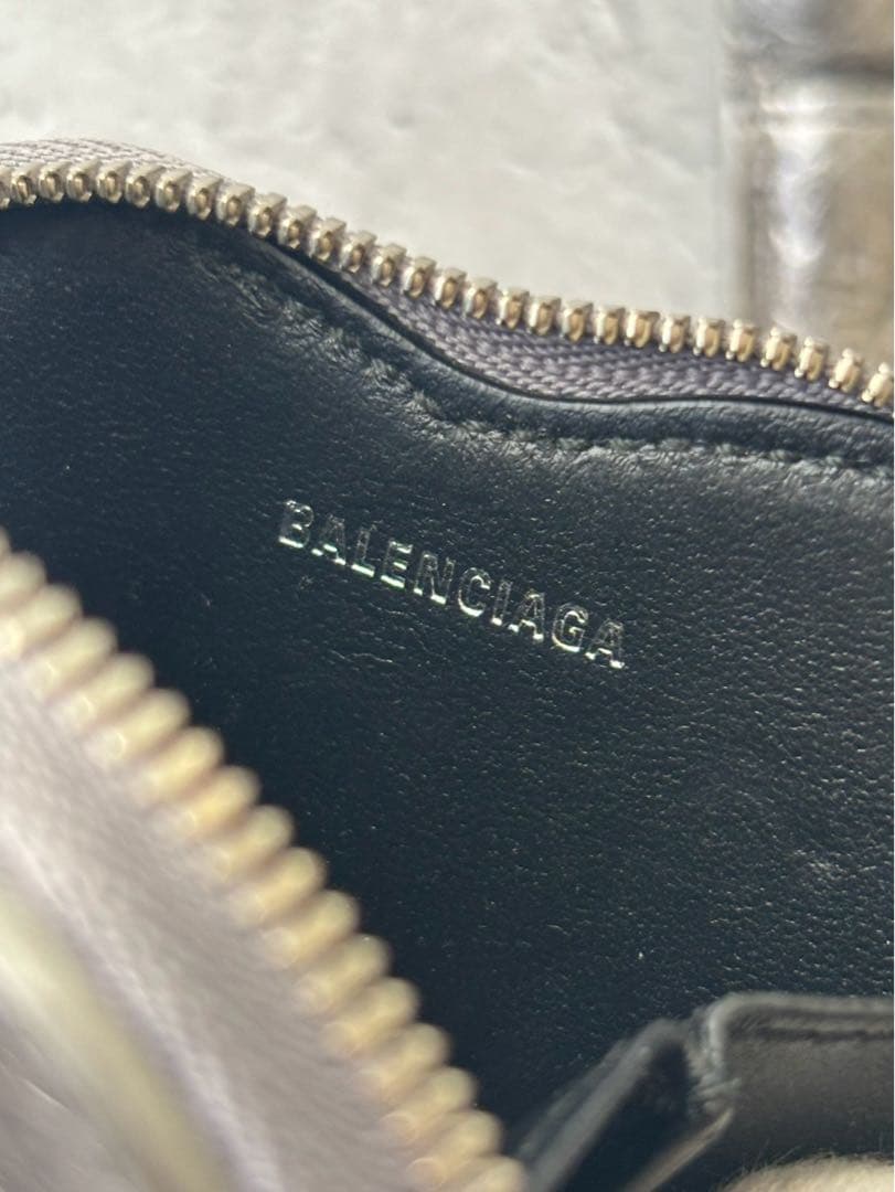 バレンシアガ BALENCIAGA　　ル　カーゴケース