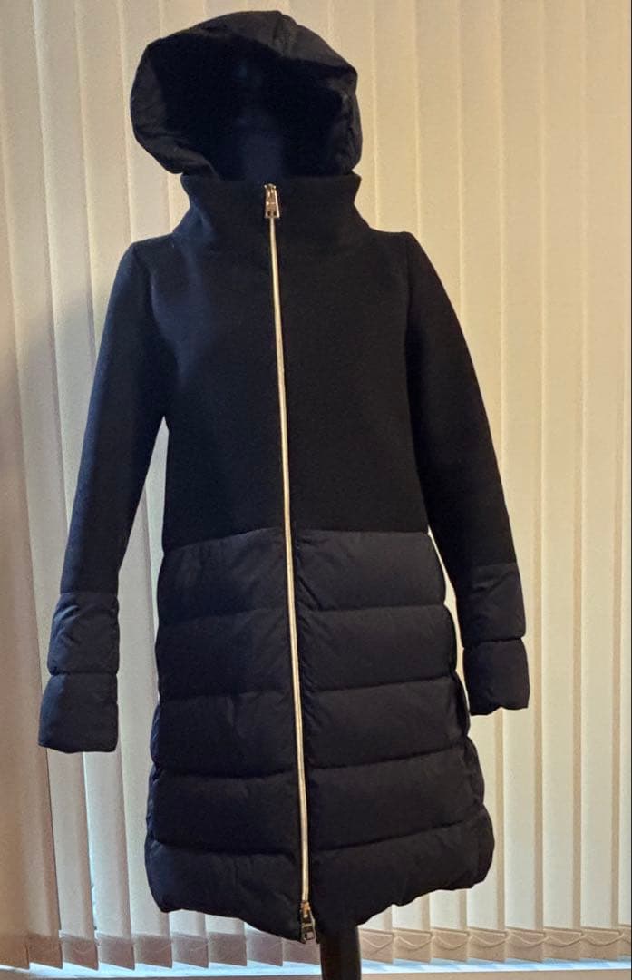 ヘルノダウンコート　ブラック