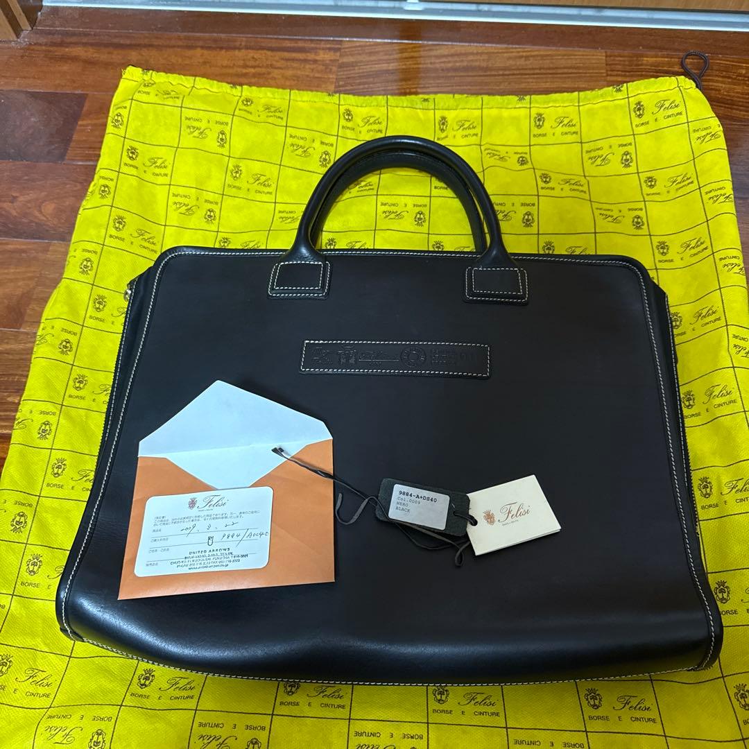フェリージ　ブラックレザー ビジネスバッグ