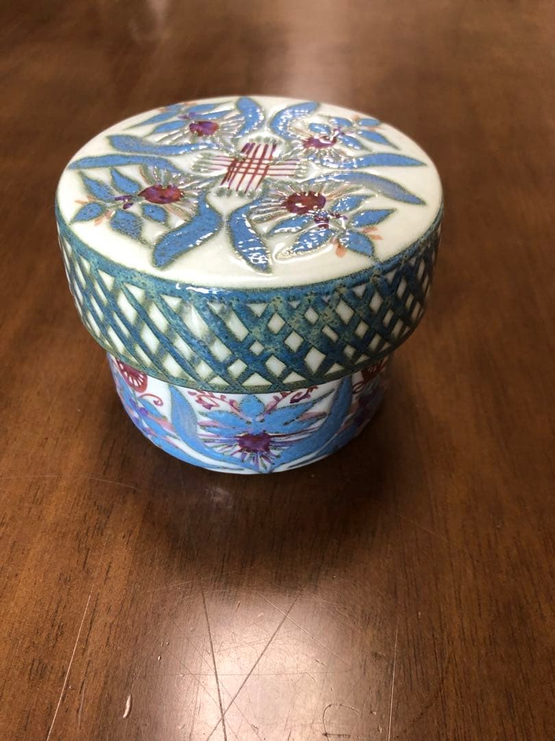  ）のテネラ（Tenera）ボックス