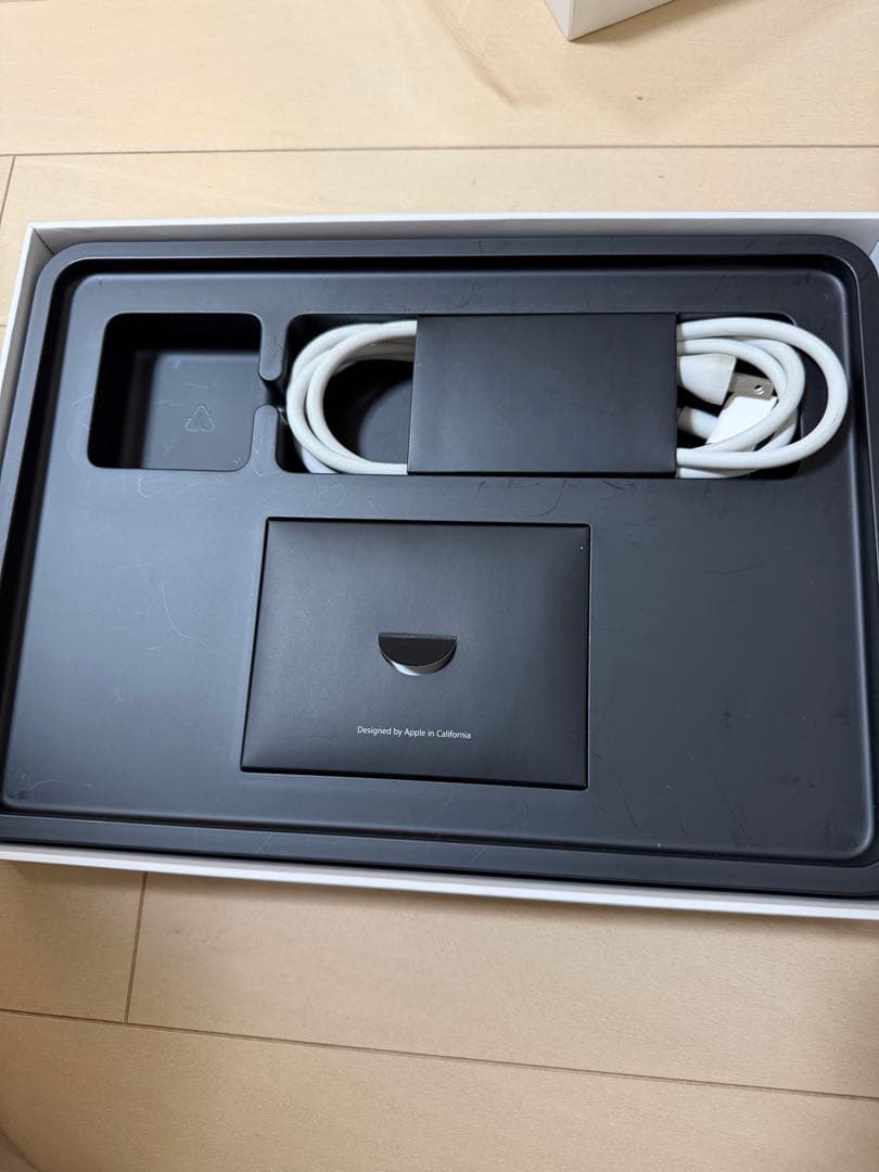 MacBook本体 Apple MacBook Air 13-inch, Early 2015