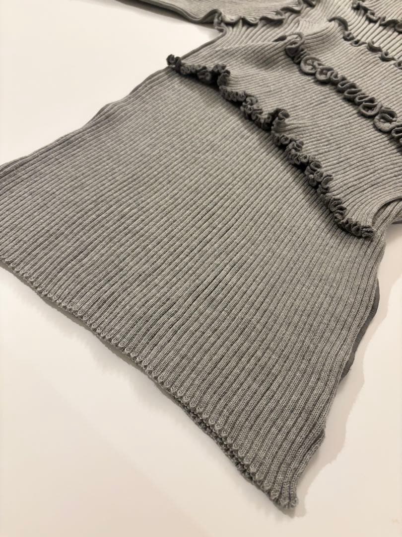 コトハヨコザワ　グレー　ハイネックリブニット