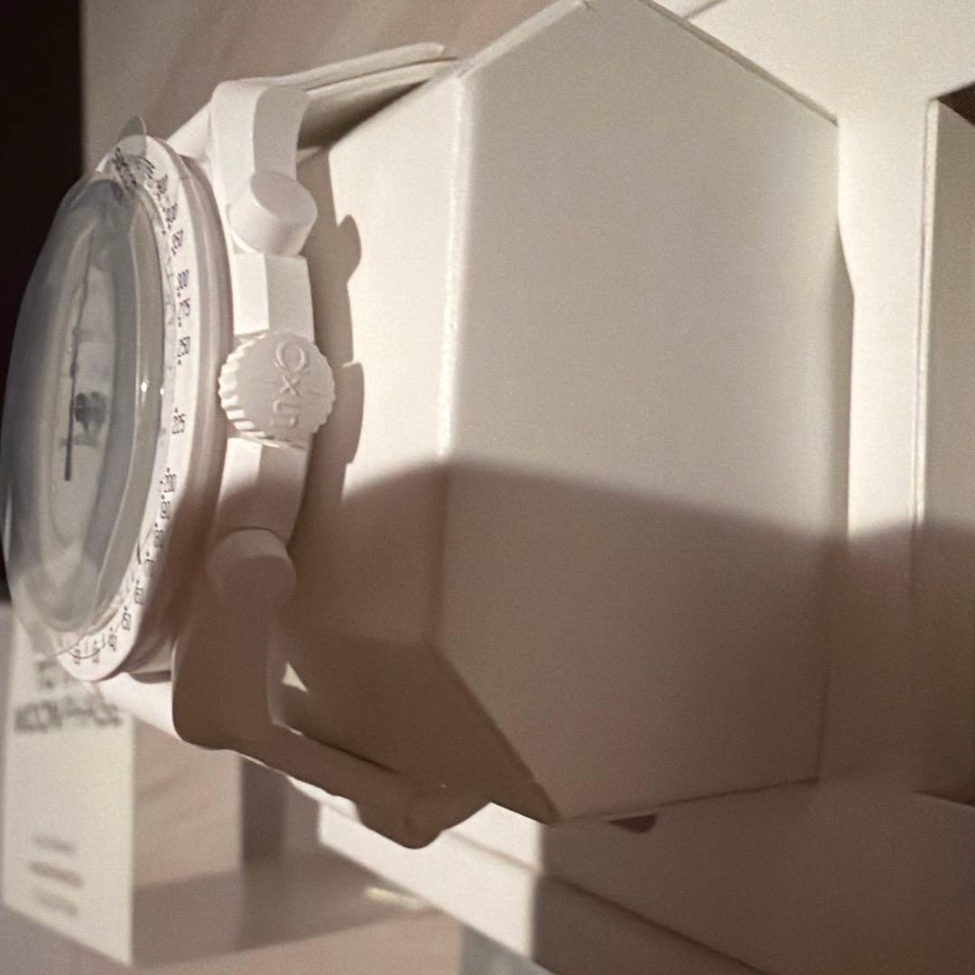 シ*ツ様 オメガ ミッション・トゥ・ザ・ムーンフェーズ　ホワイト　swatch