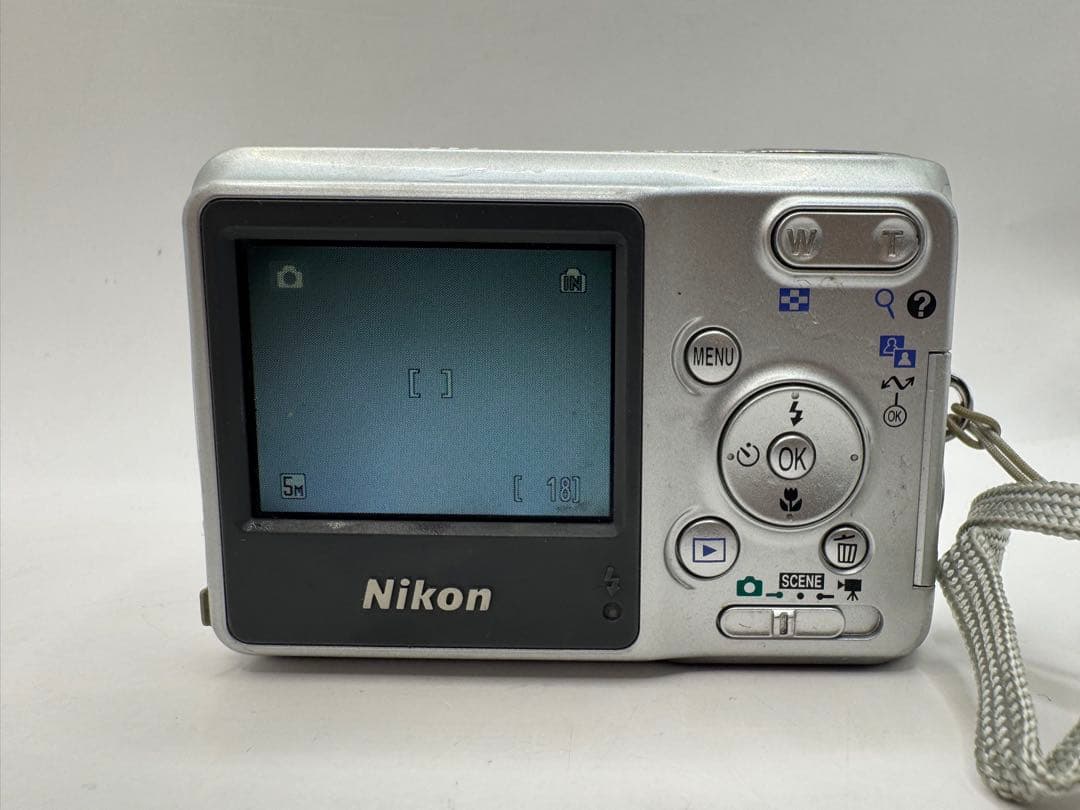 Nikon COOLPIX L32 単三電池