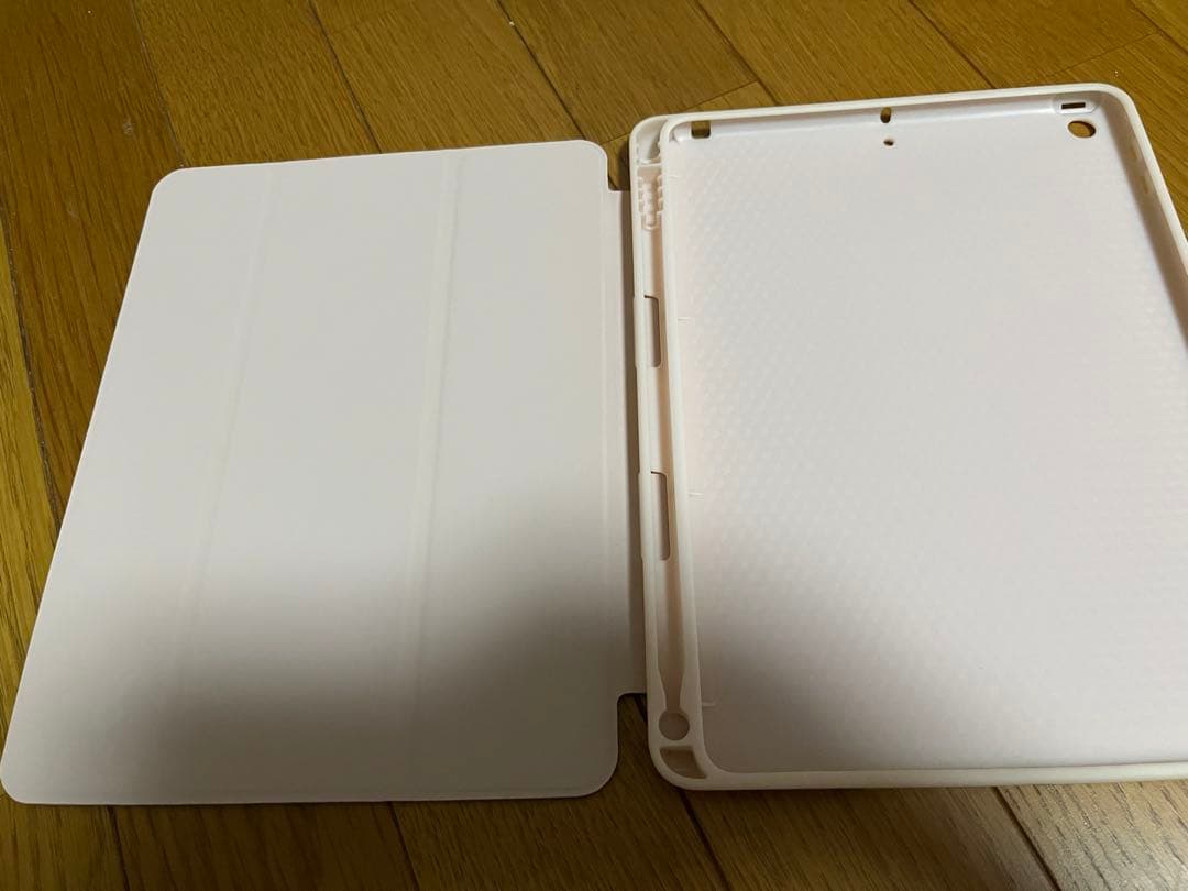 iPad(第5世代)ゴールド WiFi+Cellularモデル 32GB