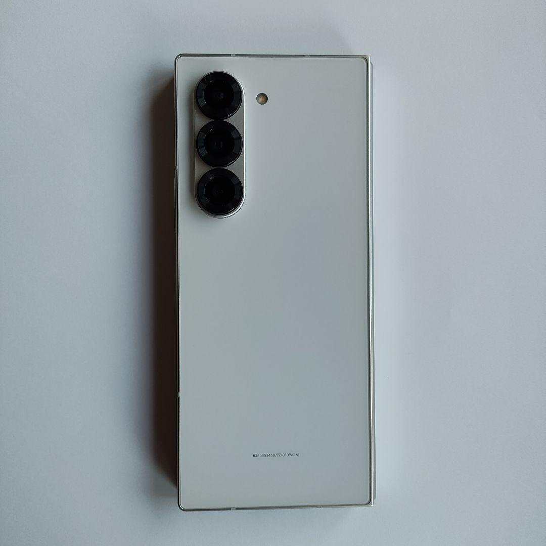 Samsung Galaxy Z Fold6 本体 ホワイト　ケース付き