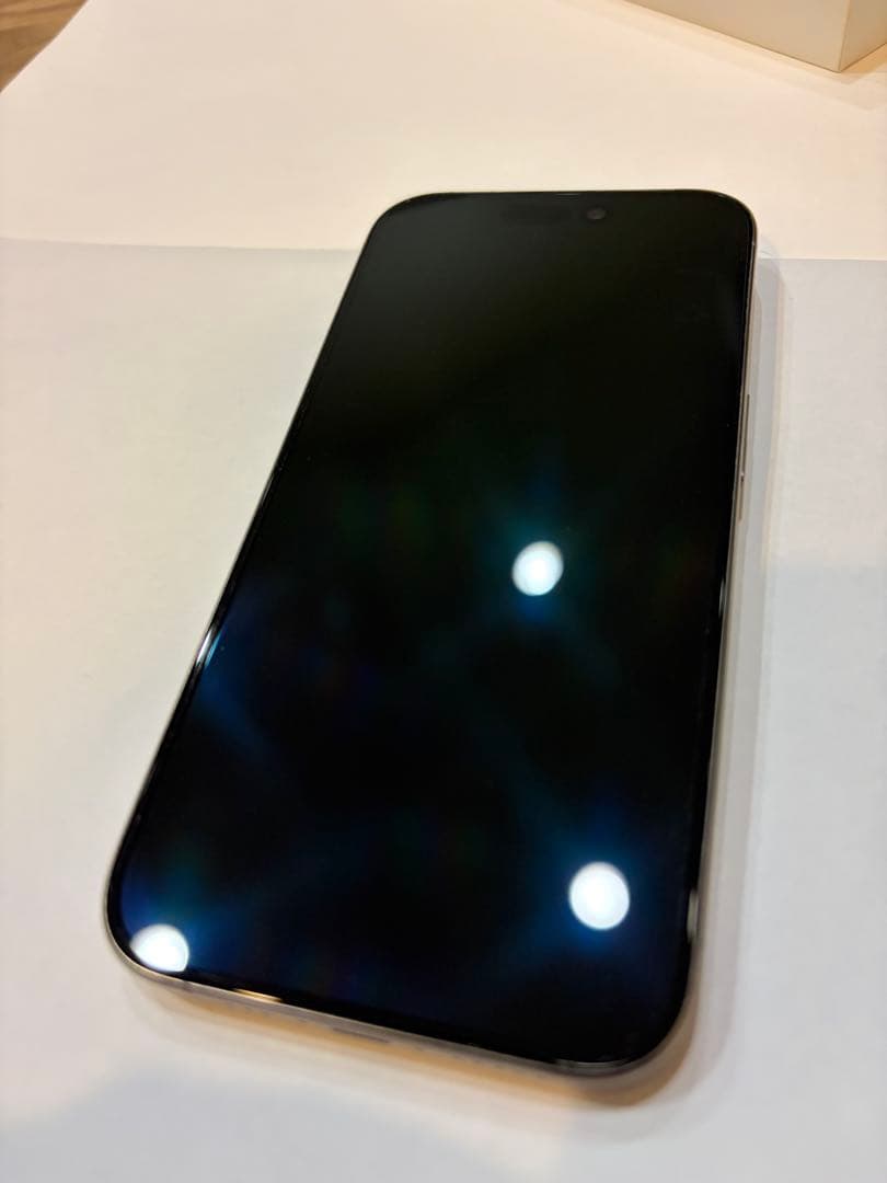 Apple iPhone 15 Pro ナチュラルチタニウム　本体