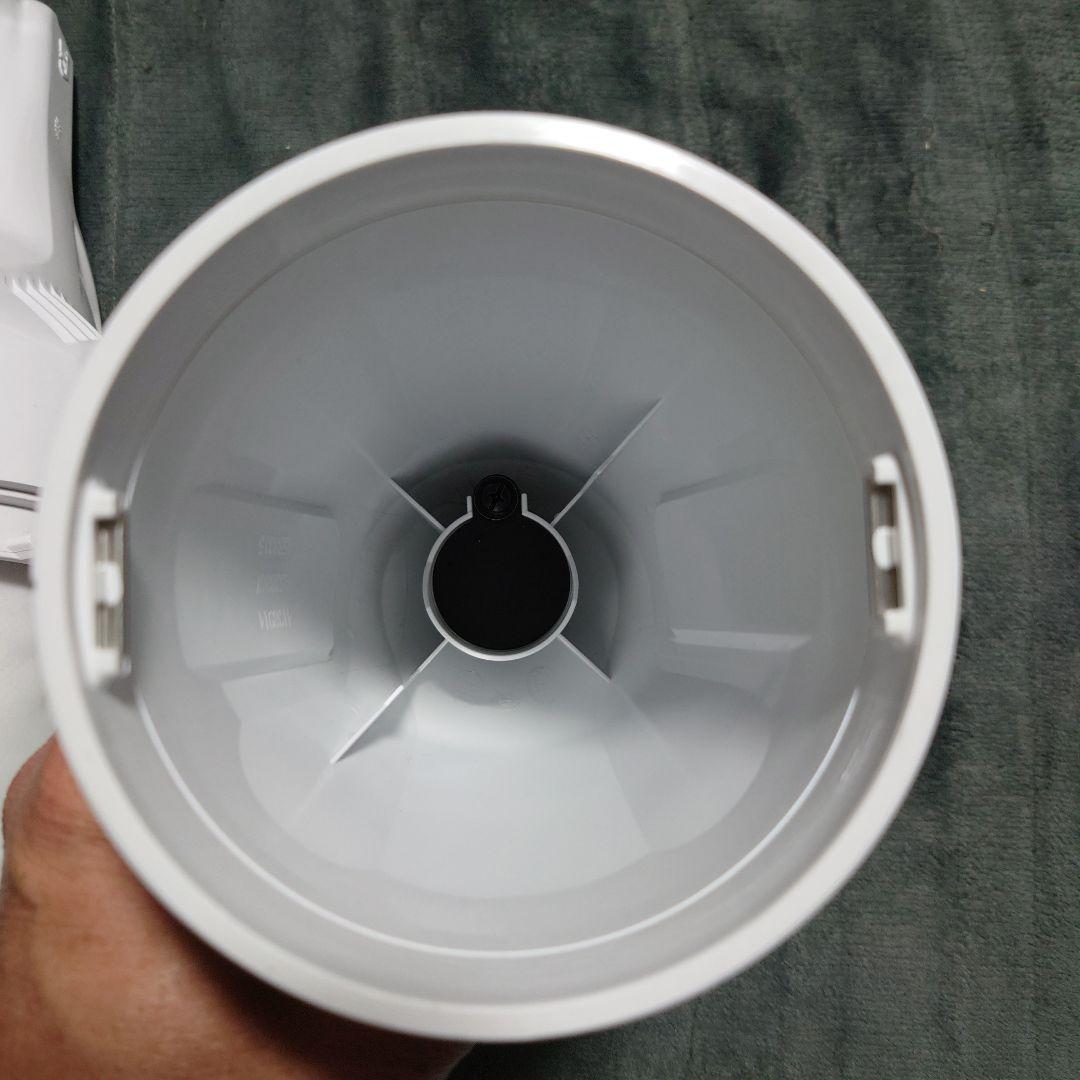 マキタ 充電式クリーナ CL108FD コードレス掃除機　バッテリー2A充電器付