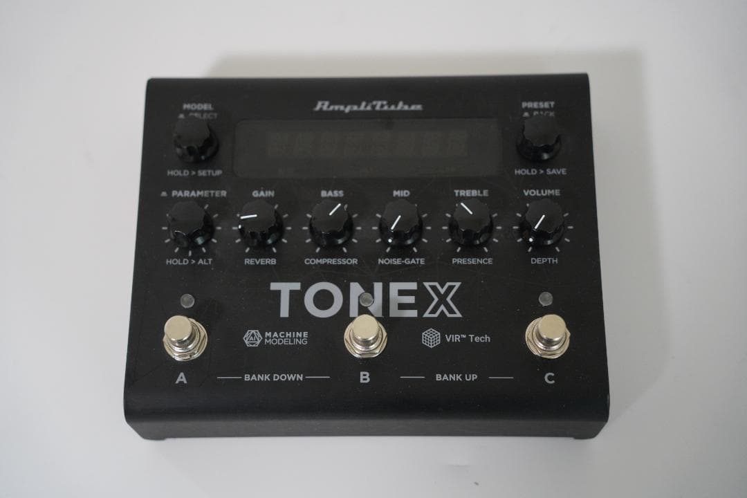 DJ機材 IK Multimedia AmpliTube TONEX Pedal