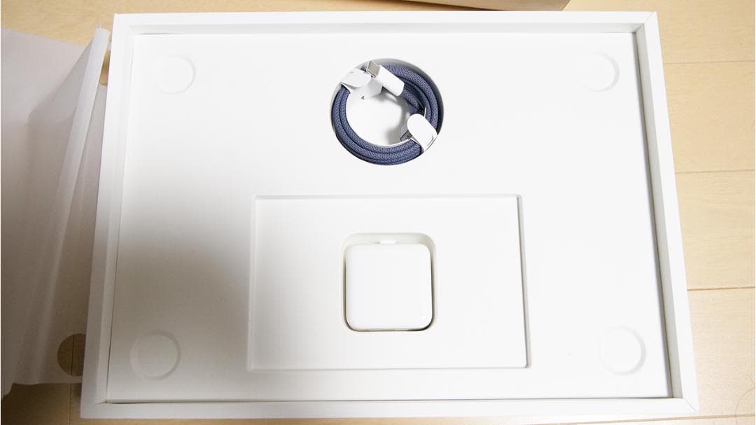 【M2 MacBook Air】512GB 16メモリ ミッドナイト