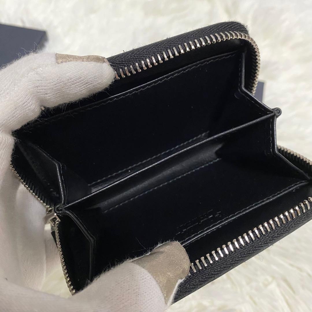 極美品✨PRADA ケース ブラッシュドレザー 黒 ロゴ箔押し 現行近