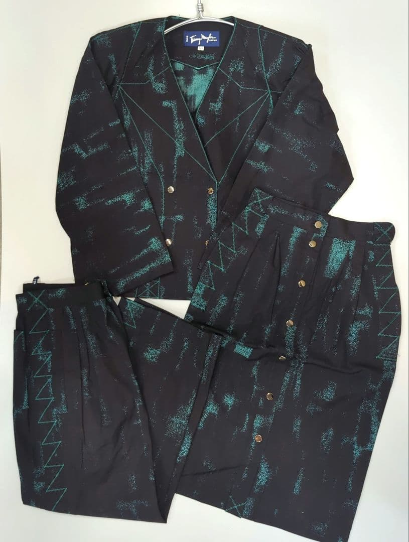ティエリー・ミュグレー　セットアップ　スーツセット　美品　y10