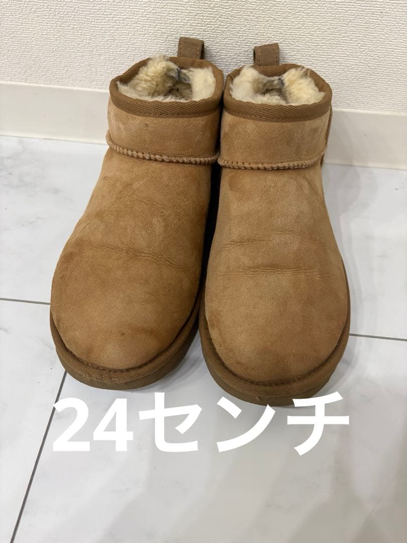 UGG ベージュ ムートンブーツChestnut クラシック　ウルトラミニ