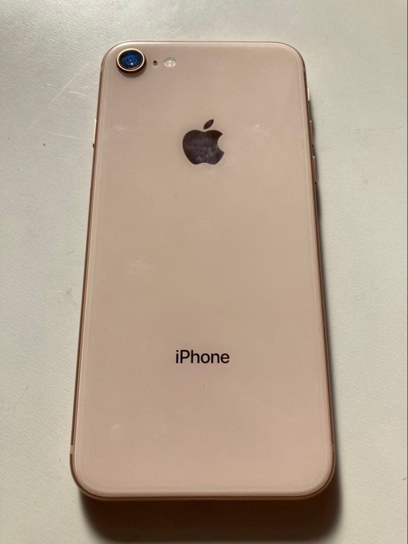 iPhone 8ゴールド 本体 美品