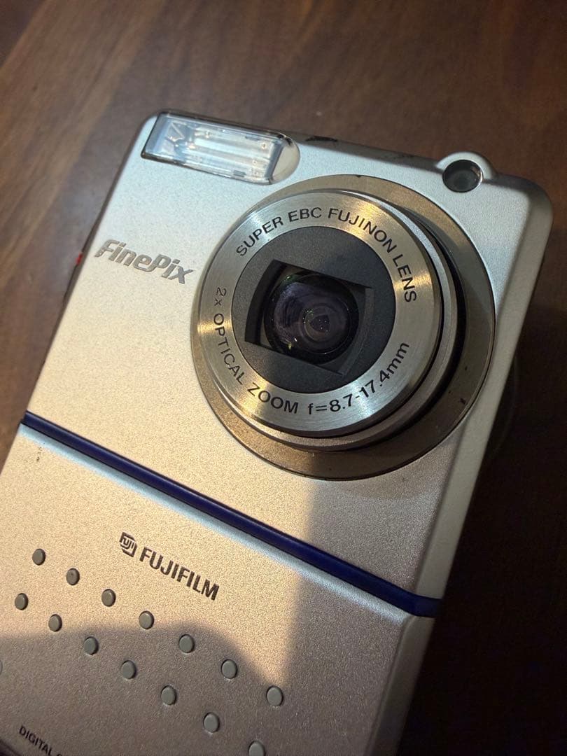 富士フイルム　FUJIFILM　FinePix　M603