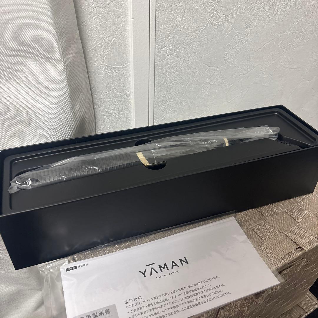 【新品未使用】YAMANストレートアイロン『 ヴェーダスムースアイロンプラス』