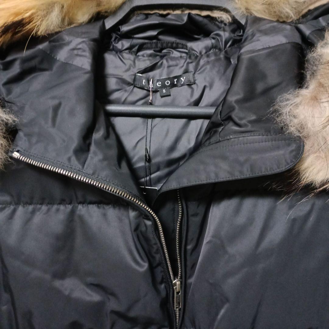 ブラック　Theory ダウンベスト　ファー　フード　新品タグ付き