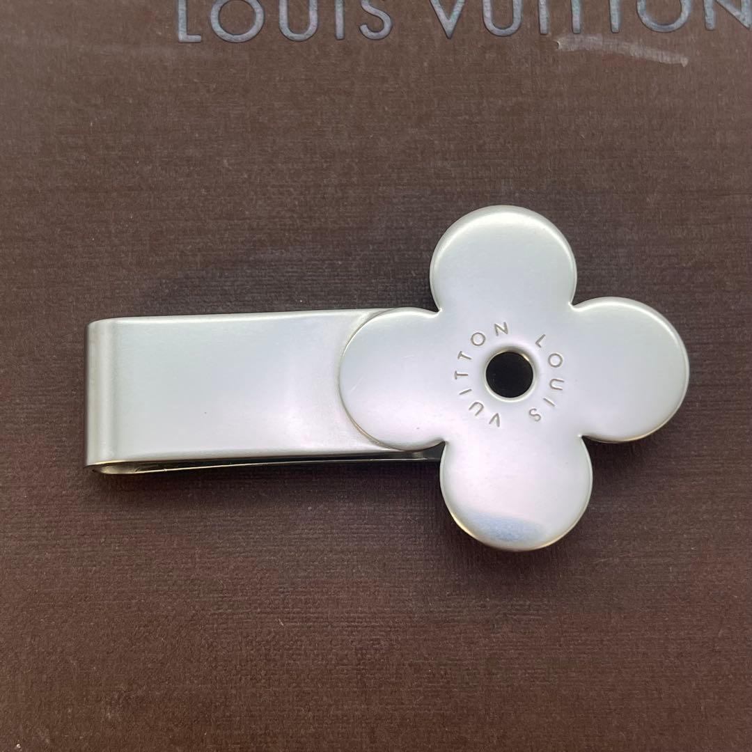 ルイヴィトン　マネークリップ　フラワー　シルバー　箱
