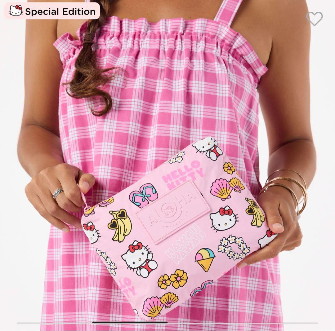 ヒ*！様 【新品未使用】【日本未入荷】アロハコレクション ポーチ ハローキティ