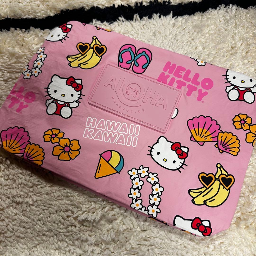 ヒ*！様 【新品未使用】【日本未入荷】アロハコレクション ポーチ ハローキティ
