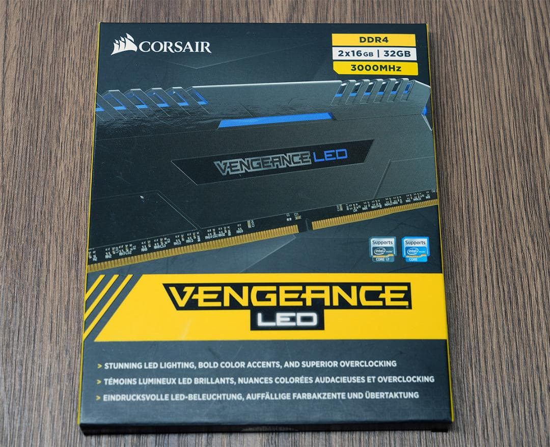 メモリー Corsair Vengeance LED DDR4 32GB 3000MHz