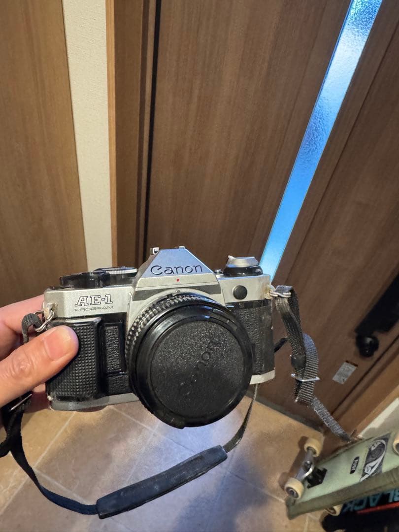一眼レフカメラ　Canon AE-1 シルバー