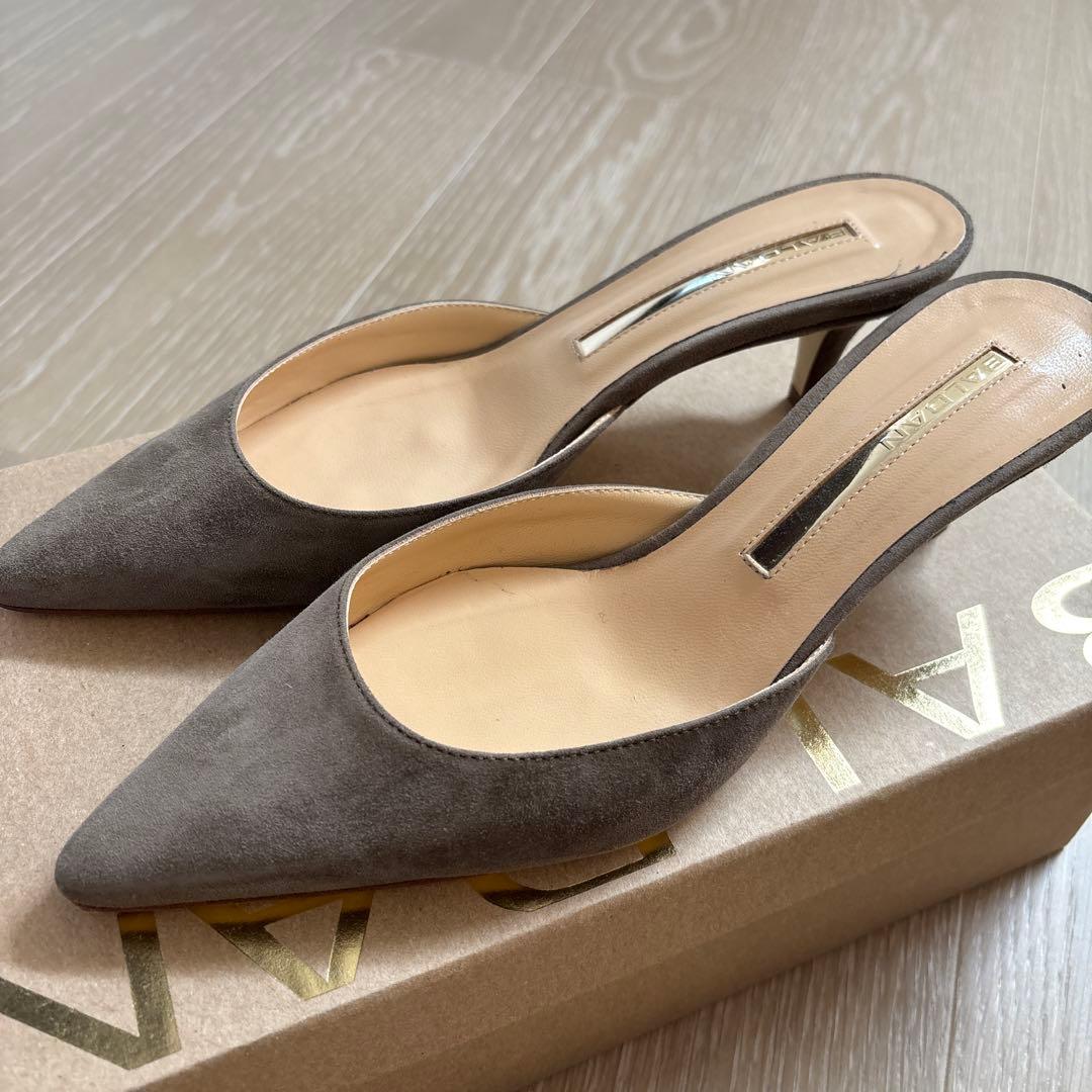 ドゥーズィエムクラス　グレー ポインテッドトゥ ミュール