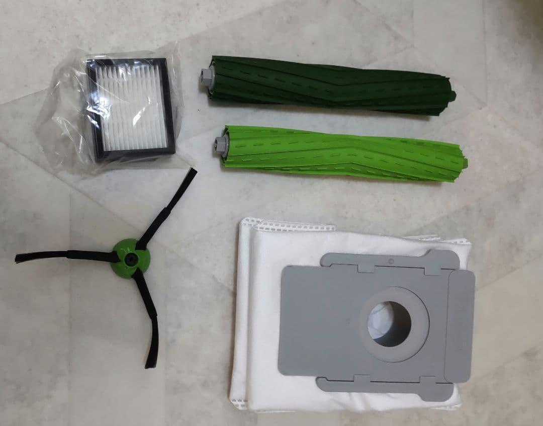 iRobot Roomba Combo j5+ロボット掃除機 水拭き掃除