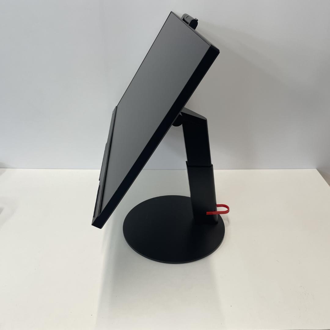 レノボ　デスクトップPC i5九世代+モニターセット(キーボード、マウス付き）