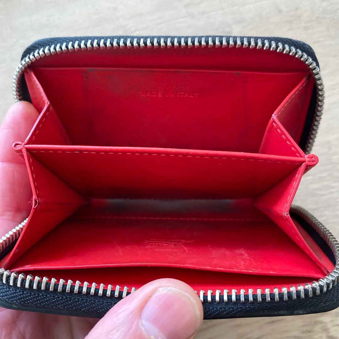 クリスチャンルブタン　スタッズ付きグラフィックケース